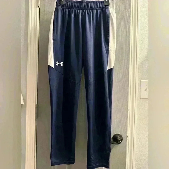 Women’s Under Armour loose knit elastic drawstring waist side pockets Size Med - Picture 1 of 9